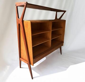 1960s Mid-Century vitrinekast/barkast Paolozzi beschikbaar voor biedingen