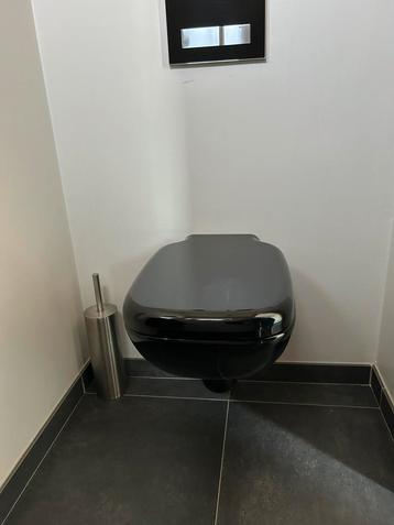 Toilet, WC, pot zwart Flamina, Geberit drukplaat beschikbaar voor biedingen