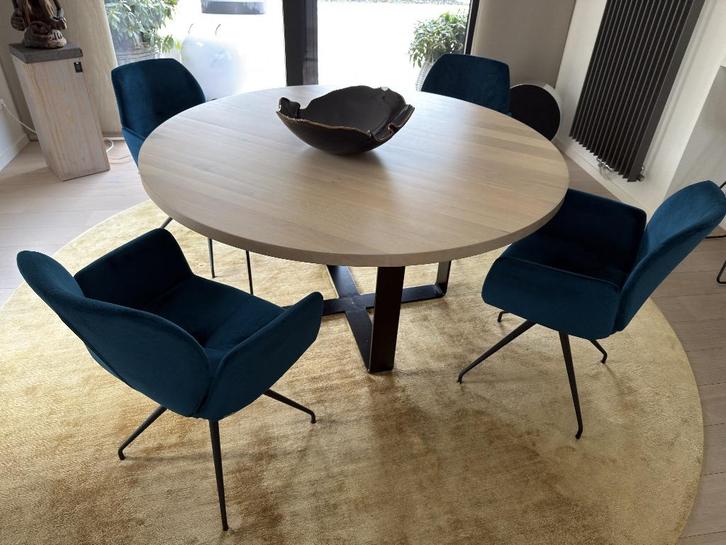 Ronde eettafel met vier stoelen, Huis en Inrichting, Tafels | Eettafels, Zo goed als nieuw, 150 tot 200 cm, 150 tot 200 cm, Vier personen