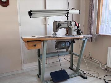 Bernina 217 Industriële Naaimachine beschikbaar voor biedingen