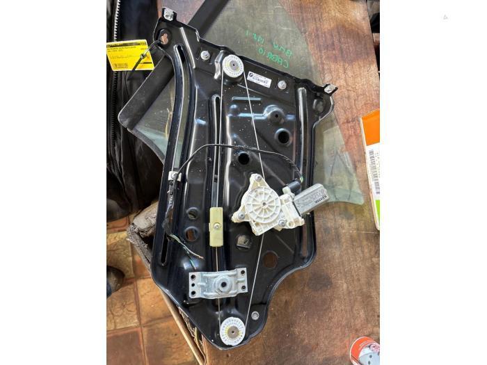 Ruitmechaniek 2Deurs rechts-achter van een BMW 1-Serie, Auto-onderdelen, Ruiten en Toebehoren, BMW, Gebruikt, 3 maanden garantie