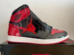 Jordan 1 Retro High OG patent bred (EU45), Neuf, Enlèvement ou Envoi, Jordan, Baskets