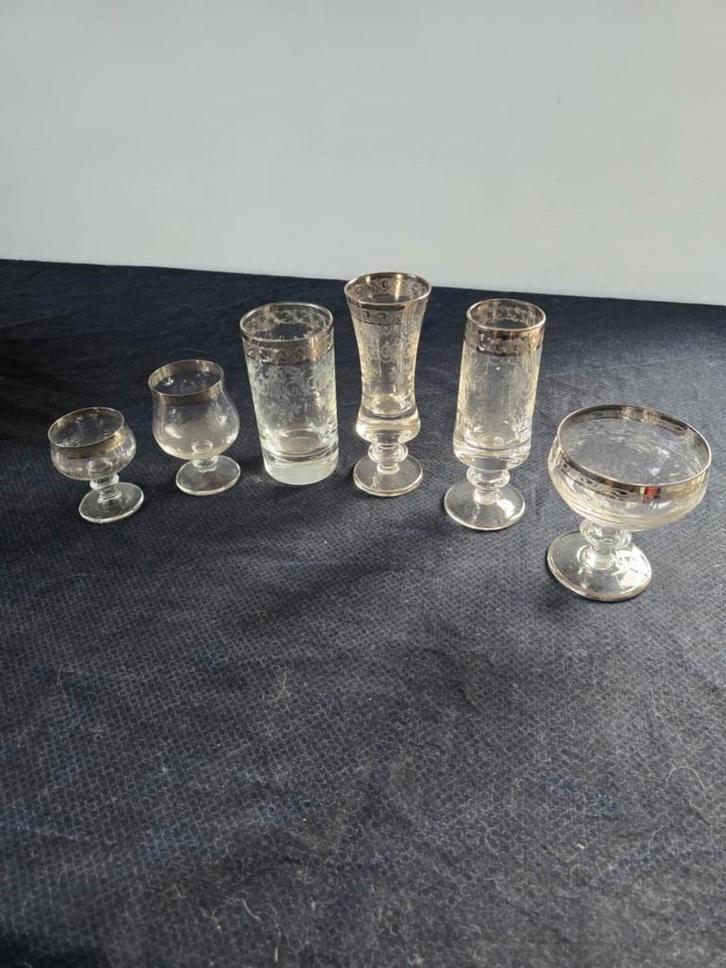 MURANO verres avec frise gravée à l’argent à la main, Antiquités & Art, Antiquités | Verre & Cristal, Enlèvement ou Envoi