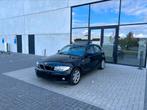 BMW 116i met keuring en garantie, Auto's, BMW, Voorwielaandrijving, Zwart, Zwart, Bedrijf