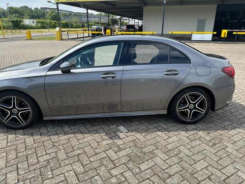 Mercedes A klass 200 amg line, Auto's, Mercedes-Benz, Particulier, A-Klasse, Benzine, Euro 6, Berline, 5 deurs, Automaat, Zilver of Grijs