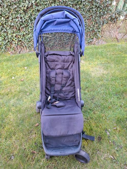 Compacte plooibuggy - Mountain buggy, Kinderen en Baby's, Buggy's, Zo goed als nieuw, Overige merken, Regenhoes, Verstelbare rugleuning