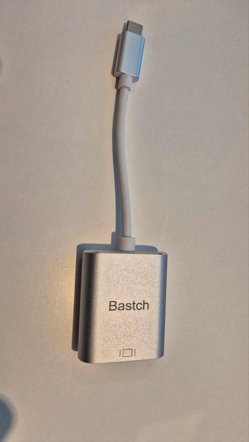 USB C-naar-VGA-adapter, Computers en Software, Pc- en Netwerkkabels, Zo goed als nieuw, Ophalen of Verzenden