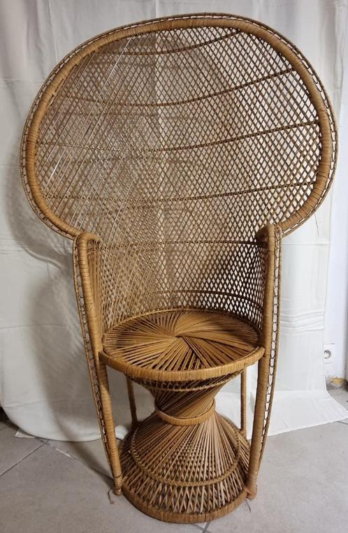 Vintage fauteuil van rotan bekend van de film Emmanuelle, Antiek en Kunst, Antiek | Meubels | Stoelen en Sofa's, Ophalen