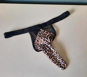 NIEUWE mannen string "M" beschikbaar voor biedingen