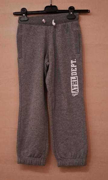 《 Joggingbroek ( maat 116) beschikbaar voor biedingen
