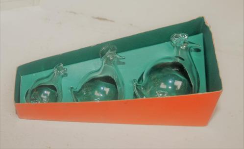 3 Kippetjes ei - geblazen ROBERTO NIEDERER - Hergiswil Glas, Verzamelen, Dierenverzamelingen, Zo goed als nieuw, Beeldje of Figuurtje