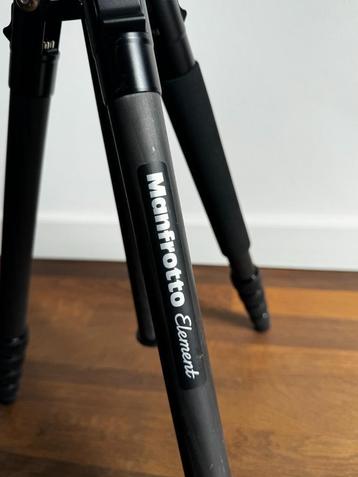 Manfrotto Element Carbon Small Traveller Tripod beschikbaar voor biedingen