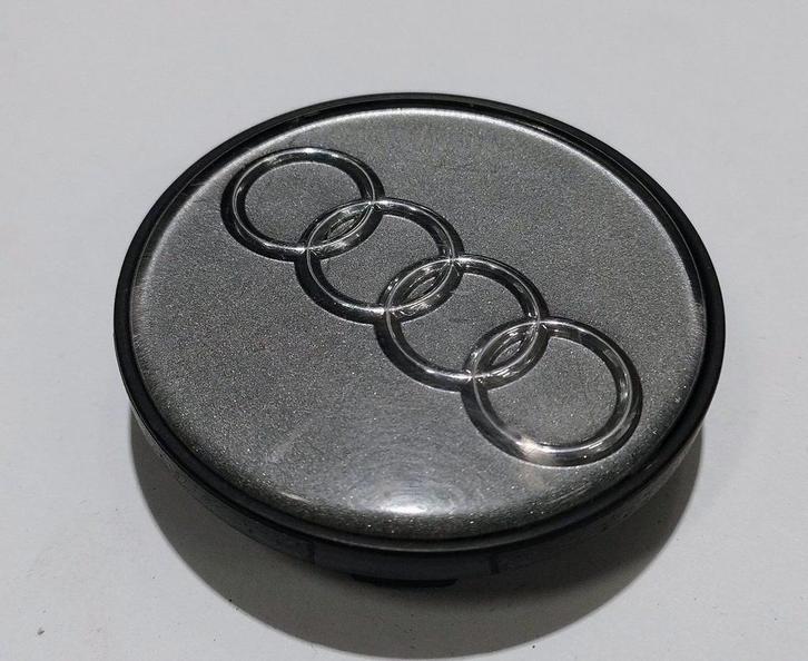 Originele Audi naafkap 60mm 4D0601170, Auto-onderdelen, Overige Auto-onderdelen, Gebruikt, Ophalen of Verzenden