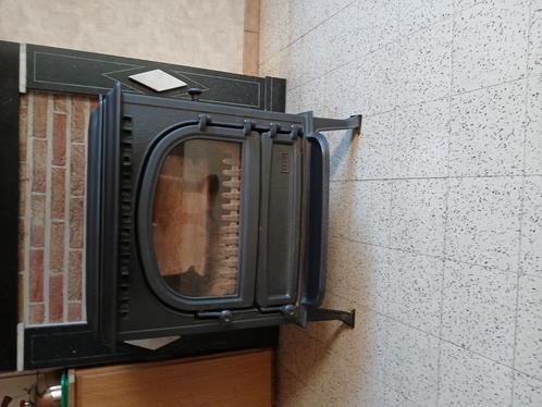 ZOGOED ALS NIEUWE KOLEN EN HOUTKACHEL SAEY IN PERFECTE STAAT, Huis en Inrichting, Kachels, Zo goed als nieuw, Houtkachel, Ophalen of Verzenden