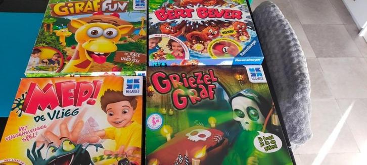 Allerlei spelletjes, Hobby en Vrije tijd, Gezelschapsspellen | Overige, Zo goed als nieuw, Ophalen
