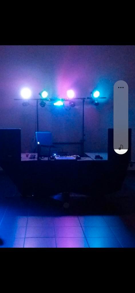 Complete dj set . Licht+geluid exl draaitafel 390 Euro., Muziek en Instrumenten, Dj-sets en Draaitafels, Gebruikt, Draaitafel