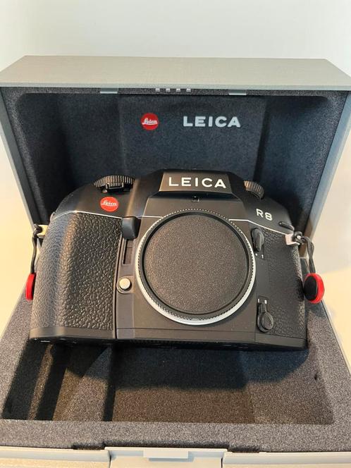 Leica R8 + Vario Elmar R 35-70 + motorwind grip, Audio, Tv en Foto, Fotocamera's Analoog, Zo goed als nieuw, Leica, Ophalen