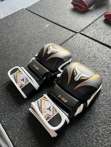 MMA-handschoen maat 7 OZ - zwart/geel (nieuw)