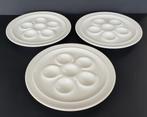 3 escargotbordjes/bordjes voor poffertjes, Huis en Inrichting, Keuken | Servies, Ophalen of Verzenden, Gebruikt, Aardewerk, Bord(en)