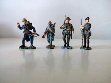 4 soldat de plong de la collection Hachette. beschikbaar voor biedingen