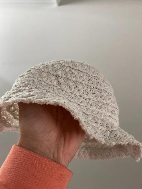 zara hoedje, Enfants & Bébés, Vêtements enfant | Casquettes & Chapeaux, Utilisé, Fille, 110 à 116, Chapeau, Enlèvement ou Envoi