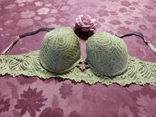 (74)- soutien gorge femme t.95D vert pistache, Kleding | Dames, Ondergoed en Lingerie, BH, Groen, Ophalen of Verzenden
