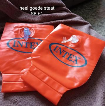 Zwembandjes  beschikbaar voor biedingen