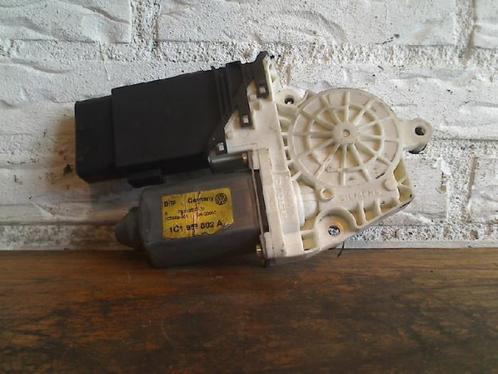Raammotor Portier van een Volkswagen Golf, Auto-onderdelen, Carrosserie, Volkswagen, Gebruikt, 3 maanden garantie, Ophalen of Verzenden
