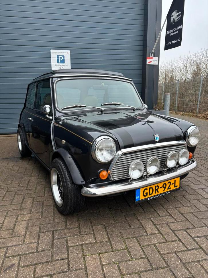 Classic mini Kensington bouwjaar 1996(nieuwe apk), Auto's, Mini, Bedrijf, Benzine, 2 deurs, Handgeschakeld, Zilver of Grijs, Beige
