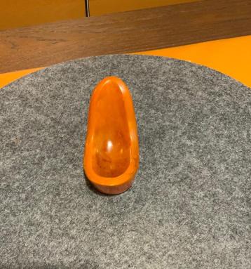 Pijphouder  beschikbaar voor biedingen
