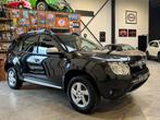 DACIA DUSTER - 1600CC BENZINE - 64.000 KM - GARANTIE -, Auto's, Dacia, Voorwielaandrijving, Euro 5, Lederen bekleding, Zwart