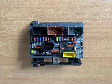 zekeringkast 9667044980 citroen C5 III / peugeot 3008 / 5008 beschikbaar voor biedingen