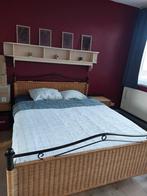 Tweepersoonsbed met matras en lattenbodem, Huis en Inrichting, Ophalen