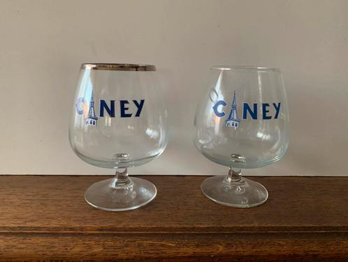 Ciney glas 2 verschillende modellen max 60 glazen, Verzamelen, Glas en Drinkglazen, Zo goed als nieuw, Bierglas