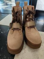 Suede UGG laarzen mt39, Kleding | Dames, Schoenen, Ophalen, Zo goed als nieuw