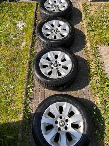 225/55/16R 4 banden en velgen van Bmw beschikbaar voor biedingen