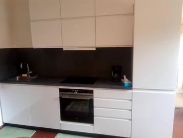Keuken  beschikbaar voor biedingen