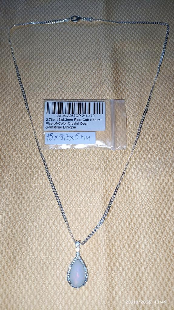 Prachtige hanger met grote natuurlijke opaal uit Ethiopië, Handtassen en Accessoires, Kettinghangers, Nieuw, Overige materialen