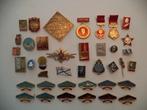 Lot d'épinglettes et de badges russes, Collections, Enlèvement ou Envoi