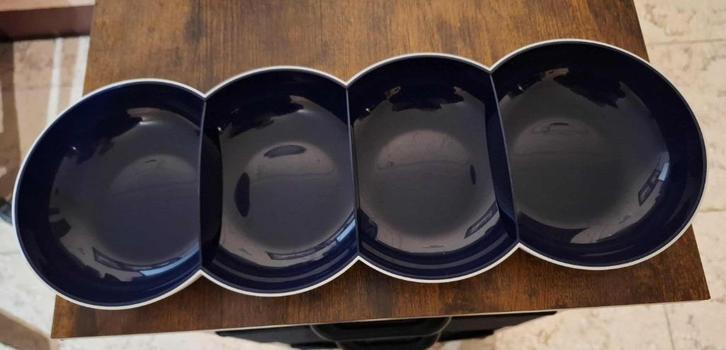 Tupperware Allegra serveerschaal+deksel in perfecte staat, Huis en Inrichting, Keuken | Tupperware, Zo goed als nieuw, Blauw, Verzenden