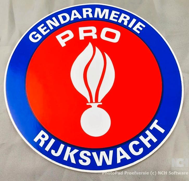 RIJKSWACHT  PRO  PORTIER STICKER  23 CM, Verzamelen, Militaria | Algemeen, Rijkswacht, Embleem of Badge, Verzenden