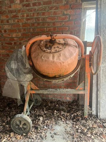 Betonmixer - Bettonière beschikbaar voor biedingen