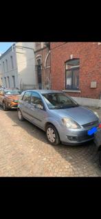 Bonjour je vend ford fiesta essence 13. 2006 e4 roule très b, Auto's, Benzine, Te koop