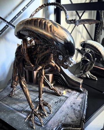Alien Mockup voor honden - Prime 1 Studio beschikbaar voor biedingen