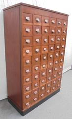belle commode, armoire de pharmacie, armoire de magasin, Enlèvement ou Envoi