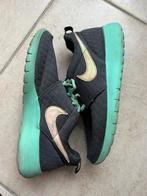 Nike sneakers maat 37, Kleding | Dames, Schoenen, Sneakers, Nike, Gedragen, Grijs