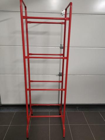 Krattenrek beschikbaar voor biedingen