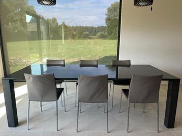 Diadesi eettafel beschikbaar voor biedingen