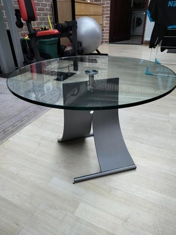 mooi design salontafel van merk Rolf Benz beschikbaar voor biedingen