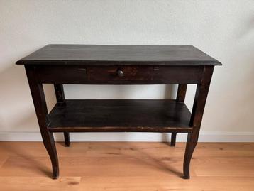 Bijzetkastje beschikbaar voor biedingen